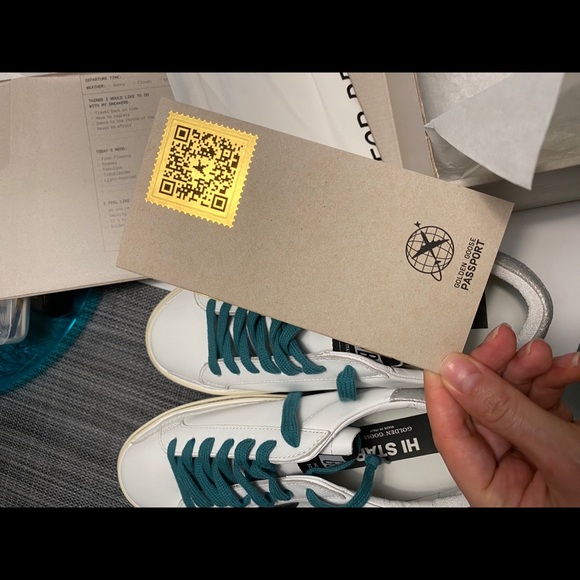 SOLD Authentic Golden goose hi star sneakers - Picture 2 of 14